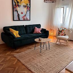 Primer restauracije kompletnog stana na kome je obnovljen stari parket sa primerima pre i posle adaptacije